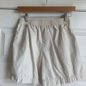 Aritzia Gelato shorts in XS. Color is an off white (bone color).
